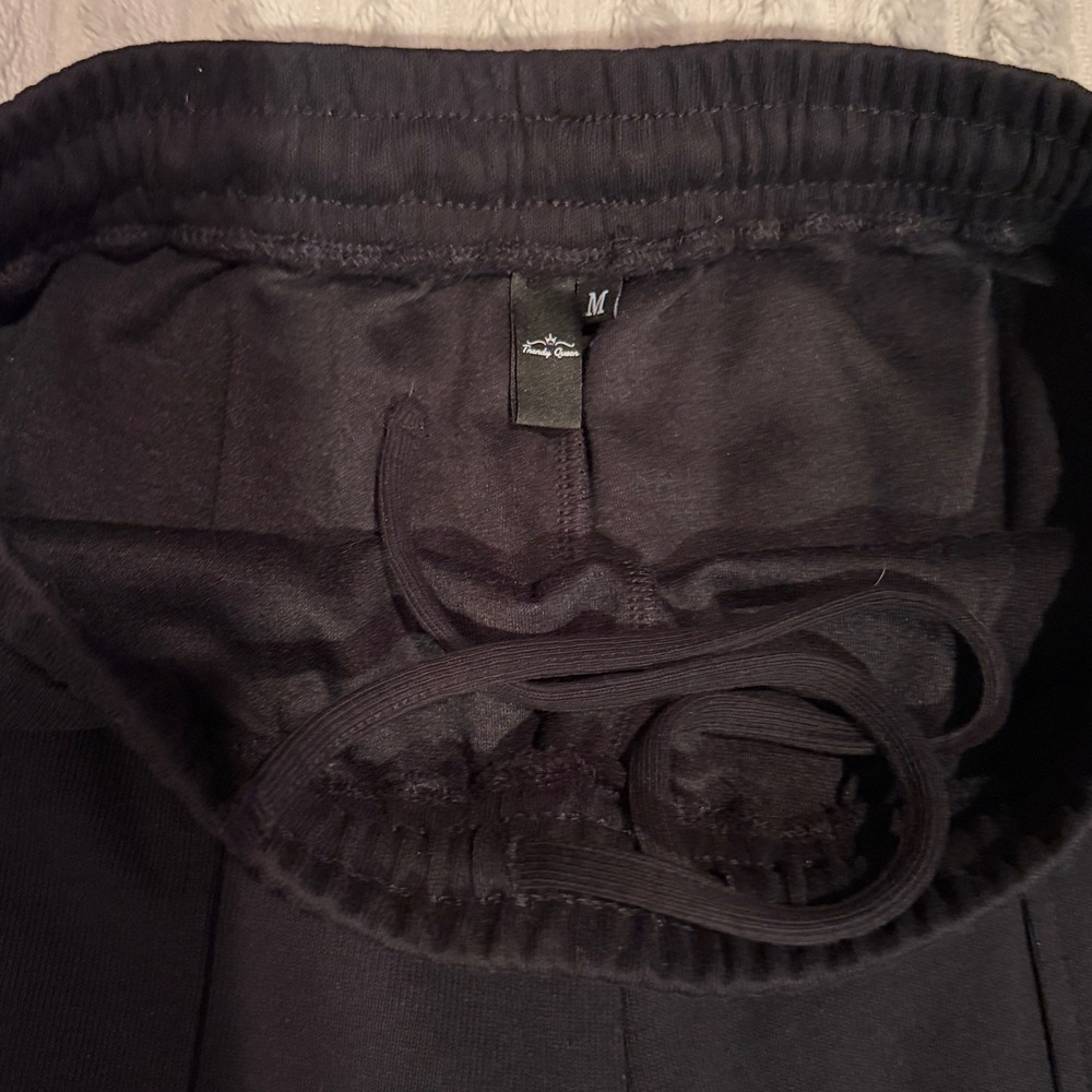 Trendy Queen Black Cropped Wide Leg Pants Tulip Hem Pockets Medium - Picture 3 of 7
